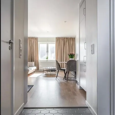 Central Apartment 5Min Drive To The Airport. Stockholm Exterior photo